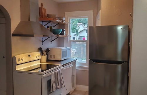 Saskatoon Downtown House | Charming 3 bedroom house close to downtown!