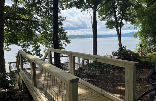 Baneberry House | Charming 3-bedroom house on Douglas Lake close to Dandridge & Pigeon Forge!