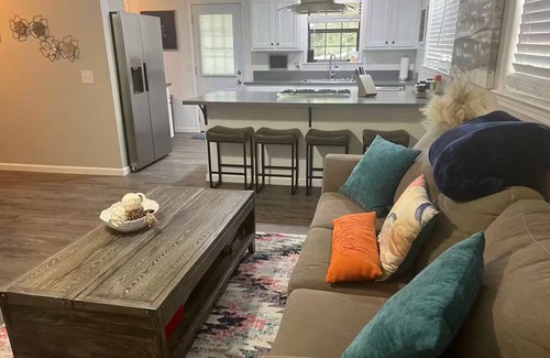 Brunswick House | Charming 3-bedroom house in the BEAUTIFUL Golden Isles nestled on Blythe Island