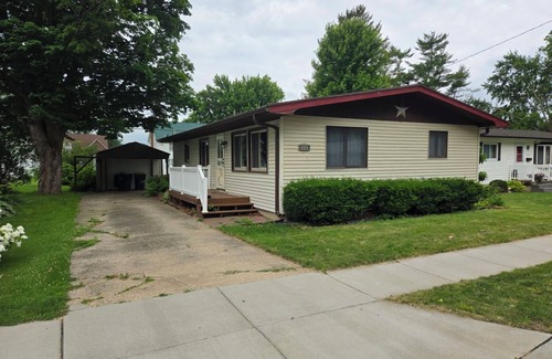 Cassville House | Charming 3-bedroom home in the heart of Cassville!