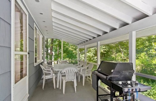 Chappaqua House | Charming 3-bedroom house in enchanting Chappaqua with WiFi, AC and Sanctuary.