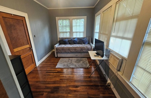 Greenwood House | Charming 3-bedroom house in serene Greenwood with WiFi, AC