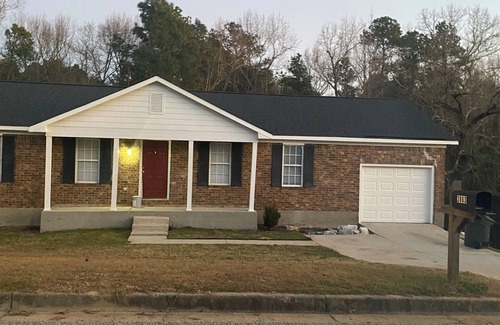 Peach Orchard House | Charming 3-bedroom house in enchanting Hephzibah with WiFi, AC