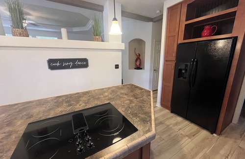 Fern Valley House | Charming 3-bedroom house in Idyllwild with WiFi and AC