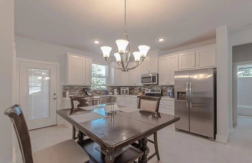 Jonestown House | Charming 3-bedroom house walking distance to Jones Brothers Park on Lake Travis.