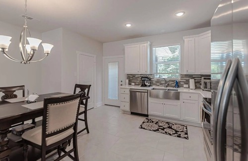 Jonestown House | Charming 3-bedroom house walking distance to Jones Brothers Park on Lake Travis.