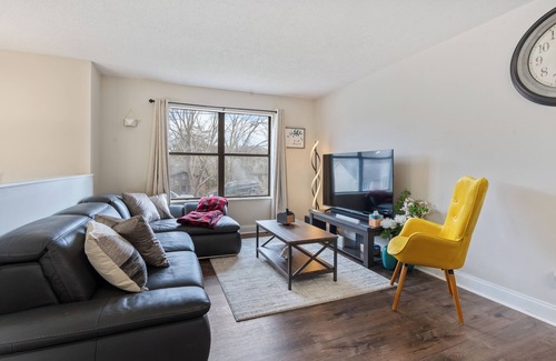 Knoxville Apartment | Charming 3-bedroom house in a Quiet Neighborhood - Extended Stay Only
