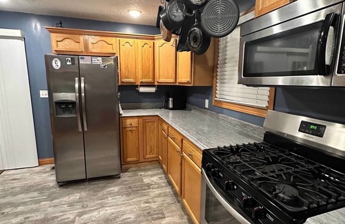 Lafayette House | Charming 3-bedroom house with WiFi, AC and everything you need for a weekend.
