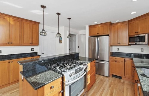 Lexington House | Charming 3-bedroom house with WiFi, AC in lovely Lexington