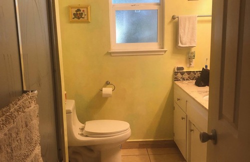 Vacaville House | Charming 3-bedroom house with AC, WiFi in soothing Vacaville