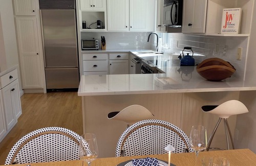 Wainscott House | Charming 3-bedroom house with AC, WiFi and heated pool in lovely Wainscott