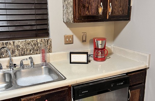 Belmont House | Charming 3-bedroom Home In Lithonia