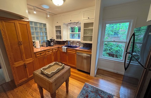Park Cities House | Charming 3-bedroom home in the heart of University Park