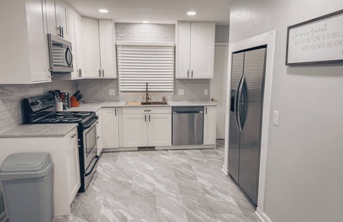 Fishers House | Charming 3-bedroom home near everything safe neighborhood. Family & pet-friendly