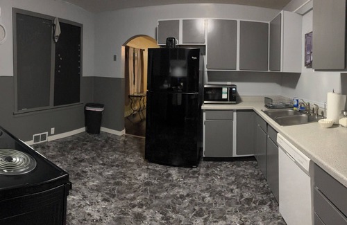 Laurium House | Charming 3-Bedroom Home in the UP - A Great Place for Family, Friends, and Paws!