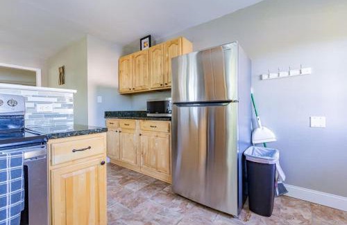 Rossville House | Charming 3-Bedroom Home in Rossville, GA - Family Retreat