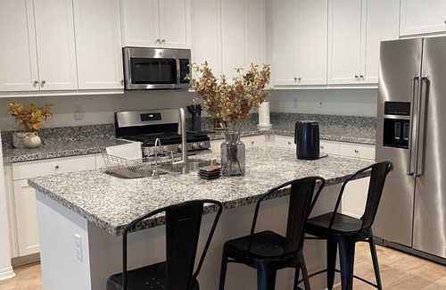 Beaumont House | Charming 3-bedroom house with WiFi, AC in marvelous Beaumont