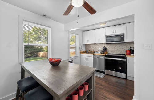 Airport Township House | Charming 3-bedroom house in St. Louis