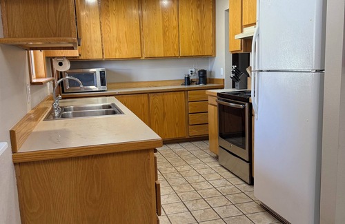 Coos Bay House | Charming 3-bedroom house in welcoming Coos Bay with WiFi
