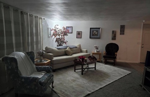 Defiance House | Charming 3-bedroom house in Defiance with WiFi access