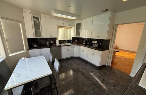 El Miradero House | Charming 3-bedroom house with WiFi, AC in wonderful Glendale