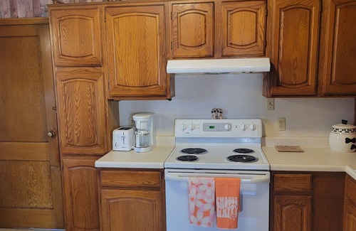 Hardwick House | Charming 3-bedroom house with AC, WiFi in pleasant Hardwick