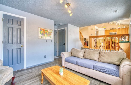 Longmont House | Charming 3-bedroom house in delightful Longmont with WiFi, AC