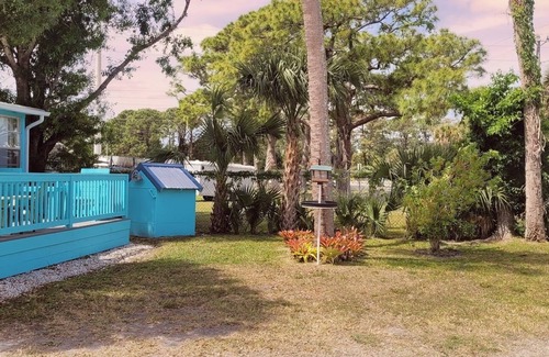 Oak Hill House | Charming 3-bedroom house Furnished with access to RV Park Use on IWC