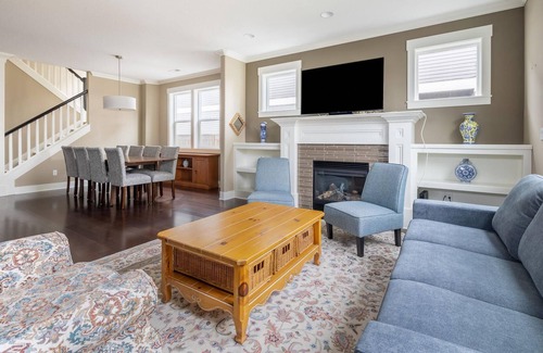 Concordia House | Charming 3 Bedroom House in Portland