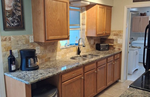 Sarasota Springs House | Charming 3-bedroom house with WiFi and AC in lovely Sarasota