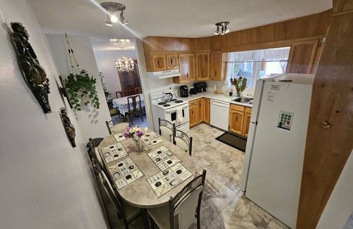 Regina House | Charming 3-bedroom house with WiFi, in Regin, spacious, calm and lovely space