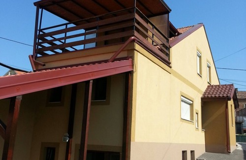Zvezdara House | Charming 3-bedroom house with AC and WiFi in fabulous Beograd