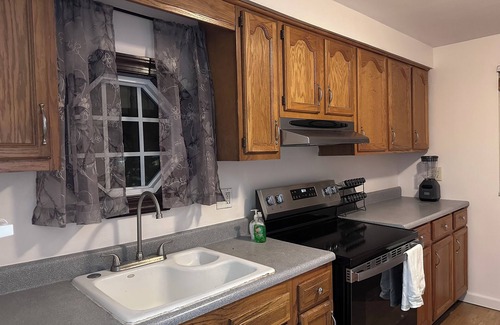 Export House | Charming 3-bedroom house in Delmont with WiFi and AC