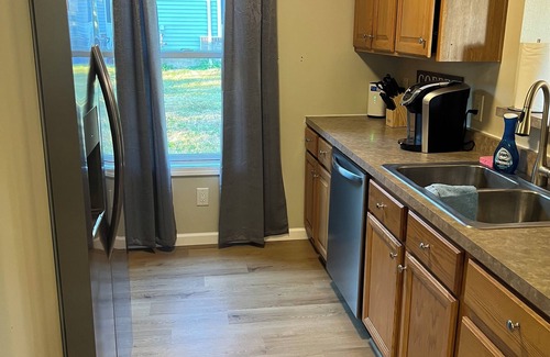 Farrell House | Charming 3-bedroom house with WiFi, and AC.