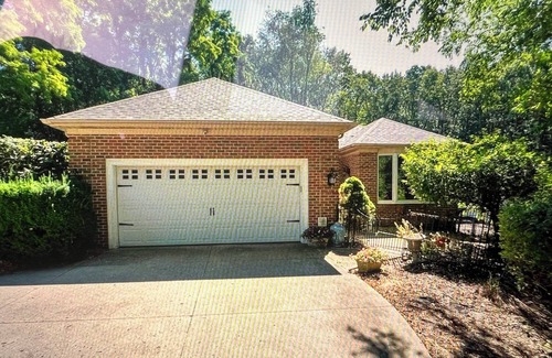 Granger House | Charming 3-bedroom house with WiFi in delightful Granger close to Notre Dame
