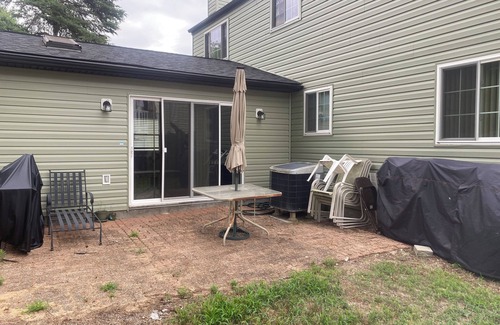 Hanover House | Charming 3-bedroom house in Hanover with WiFi and AC