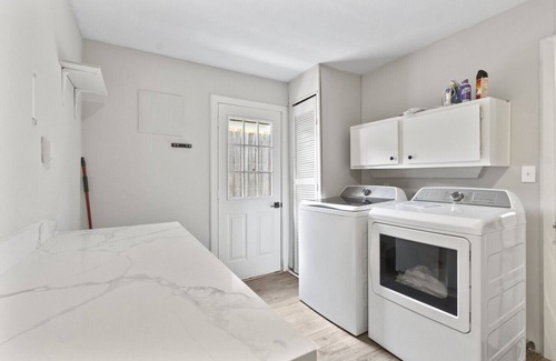 Spring Shadows House | Charming 3-bedroom house in terrific Houston with AC, WiFi