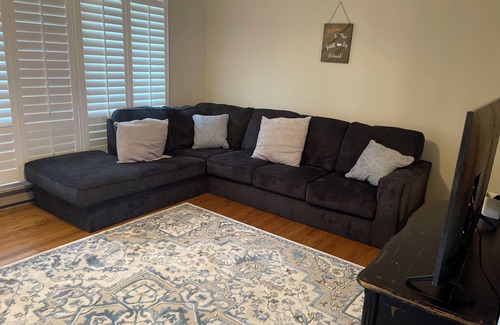 Kinston House | Charming 3-bedroom house in fantastic Kinston with WiFi, AC