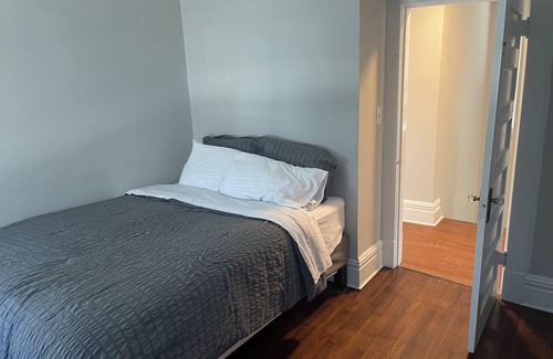 Madison House | Charming 3-bedroom house in phenomenal Madison with AC, WIFI Great Location