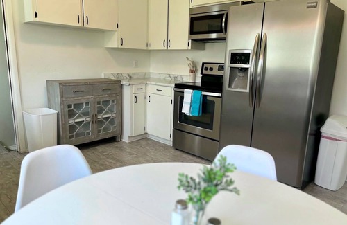 Madison House | Charming 3-Bedroom House in Quiet Madison Suburb