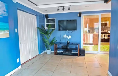 Miramar House | Charming 3-bedroom house in lovely Miramar with AC