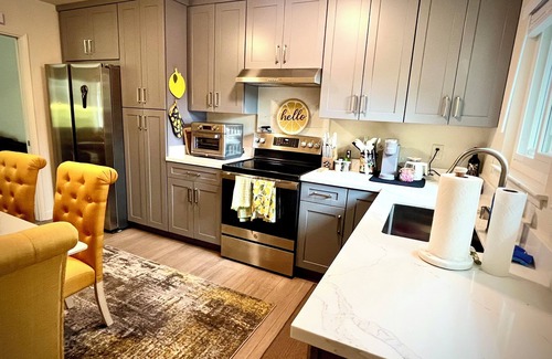 Montara House | Charming 3-bedroom house with WiFi and AC half mile from beach in lovely Montara