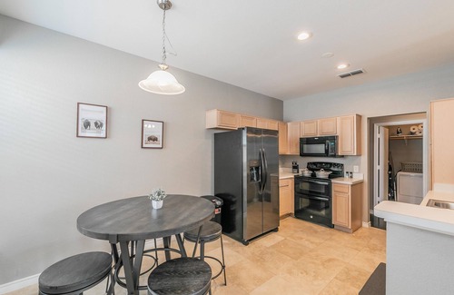 Roanoke House | Charming 3-bedroom house in Roanoke - Unique dining Capitol of Texas!