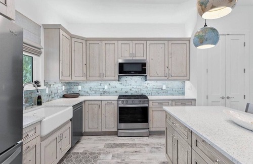 Sanibel House | Charming 3-bedroom house in Sanibel with AC and WiFi a short walk to the beach