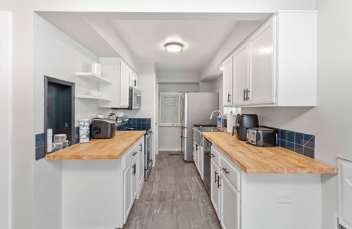 Spokane House | Charming 3-bedroom house in terrific Spokane with WiFi, AC and a large back yard