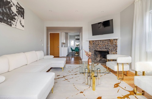 Southeast Yonkers House | Charming 3-bedroom house in Yonkers with AC, WiFi