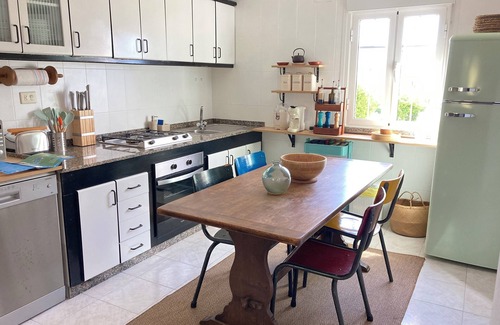 Muros House | Charming 3-bedroom house with WiFi and AC in enchanting Muros