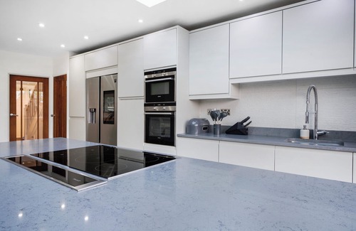 Eastcote and East Ruislip House | Charming 3-bedroom house in Pinner