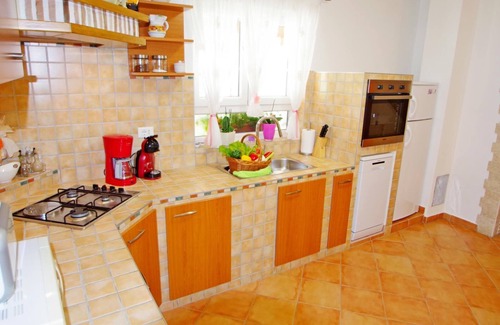 Sajini House | Charming 3-bedroom house with private pool and beautiful garden