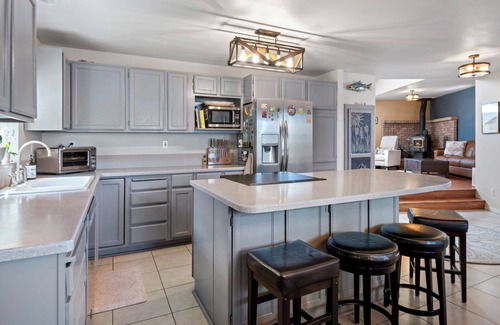 Orchard District House | Charming 3-bedroom house in delightful Midtown Bend with yard games, WiFi, AC